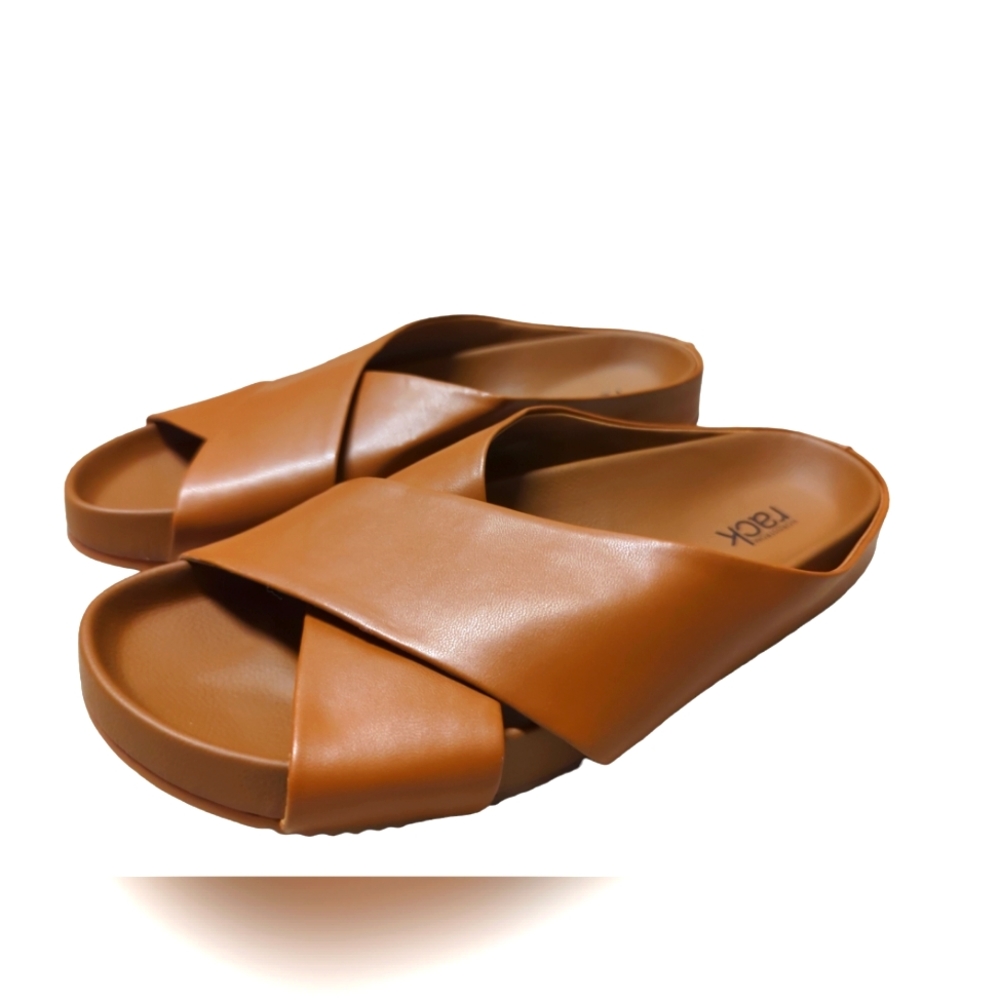 ✨NWOT✨Women's/Nordstrom Rack/Vina/Brown/Flat/Cross/Sandal/Sz 9